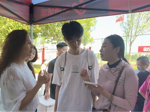 秋风作序   满“新”欢喜 ——开云网页版开学报到纪实