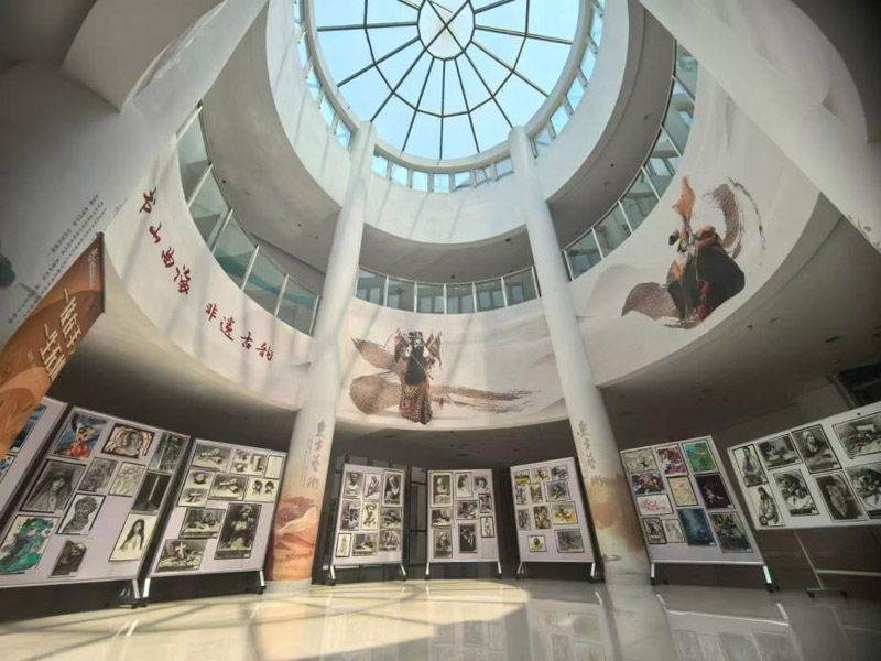 山东省菏泽艺校学校“青春绘梦 绽放艺彩”美术作品展