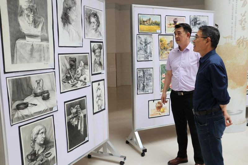 山东省菏泽艺校学校“青春绘梦 绽放艺彩”美术作品展