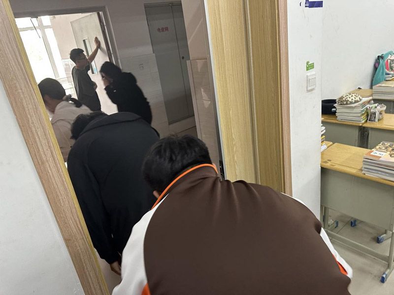 筑牢安全防线  守护生命安全 ——开云网页版开展应急安全疏散演练
