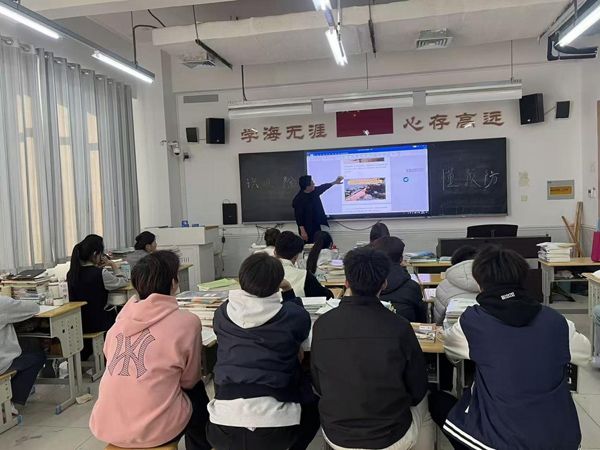 学消防知识,筑平安校园 ——消防安全知识普及